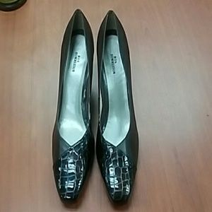 Brown Ros Hommerson faux croc leather pumps